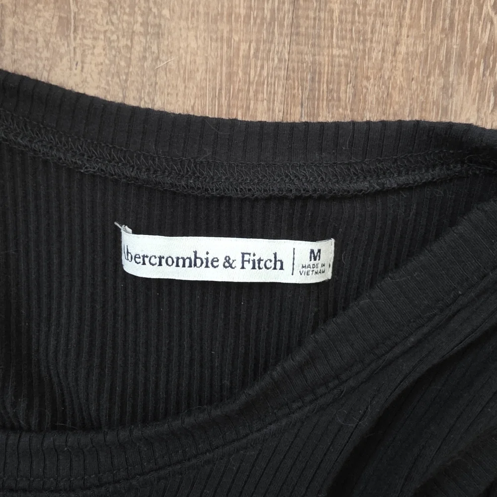Abercrombie & Fitch Midi Black Sleeveless Keyhole Cutout Knit Dress Size Medium - Picture 5 of 5